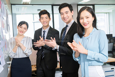 商務精英集體合影